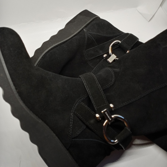 Coach Women’s Black Virtrue flat winter boots - Picture 5 of 11